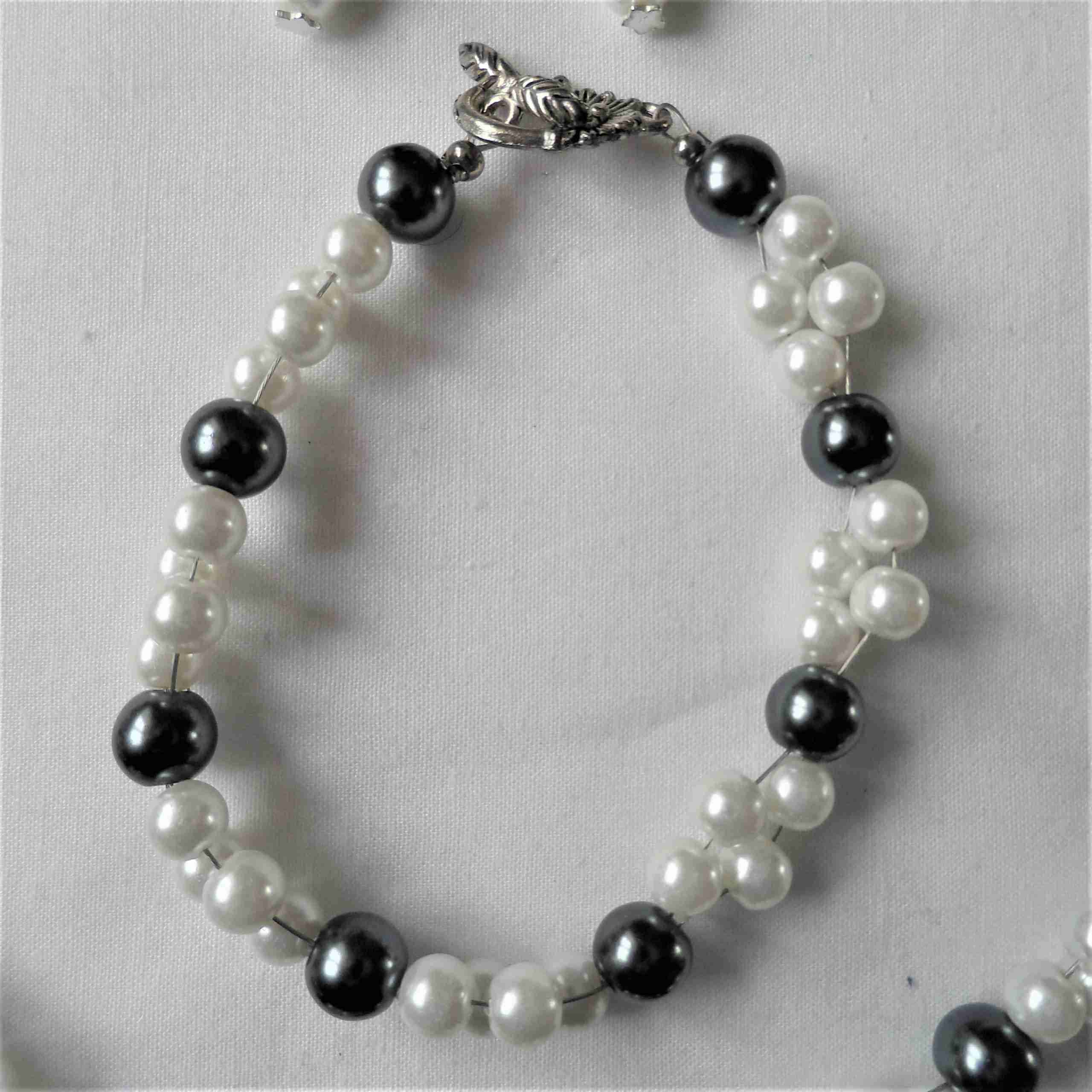 Handmade Ivory & Grey Pearl Necklace Bracelet & Earring Set ~ With Toggle Fastening~ Free Postage - Image 5