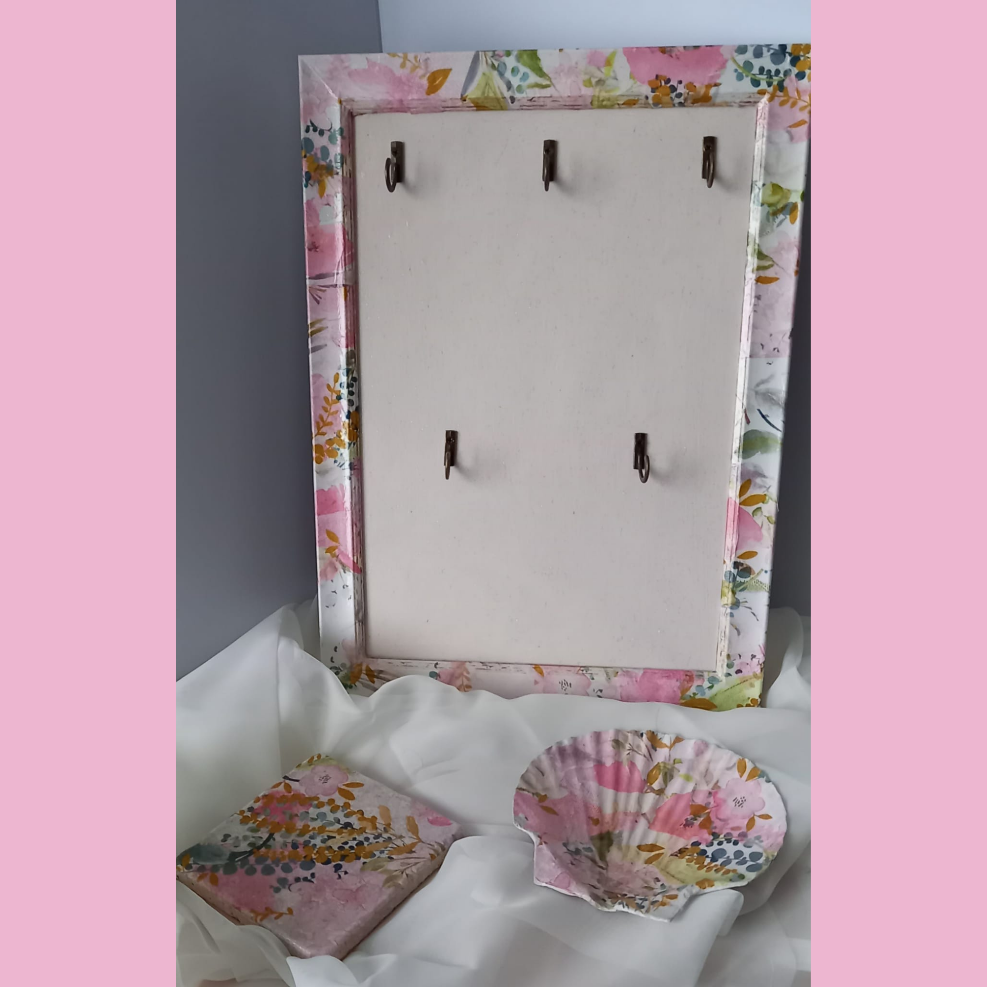 Jewellery Organiser Display Frame Gift Set - Image 2
