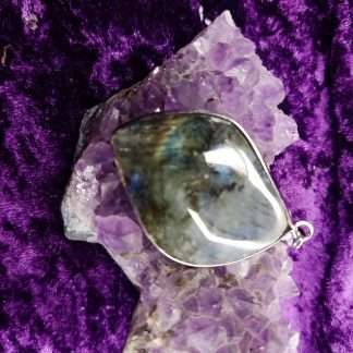 Large size flash labradorite pendant.