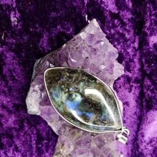 Large size flash labradorite pendant.