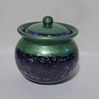 Resin trinket pot with lid