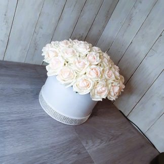 Flower Hat Box, Flower Arrangement, Mothers Day Flowers, Rose Hat Box, Flower Gift, Birthday Gift, Christmas Flowers, Mother of the Bride