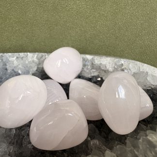 Manganocalcite tumbles