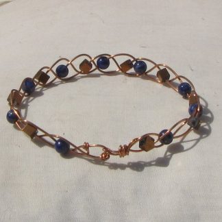 Copper plaited bracelet with lapis lazuli and copper hematite cubes