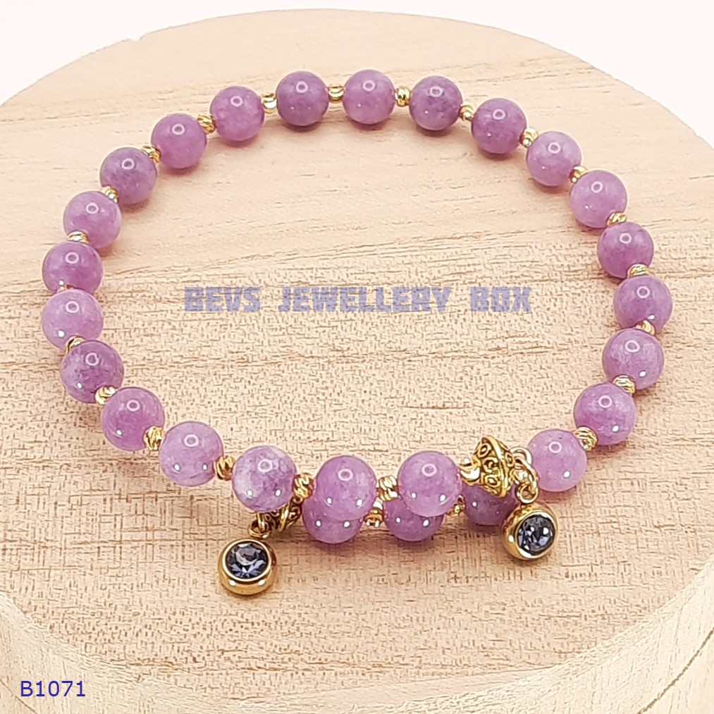 Light Purple Jade Bracelet with Purple Jewelled Charms - B1071