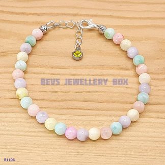 Macaron Shell Bead Bracelet with Jewelled Charm - B1106