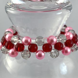 26 Red, pink, frosted clear glass bead bracelet