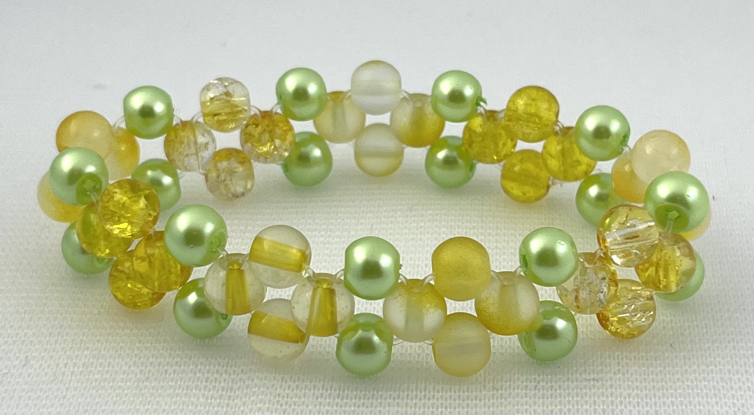 24 Yellow, green glass bead bracelet - Image 2